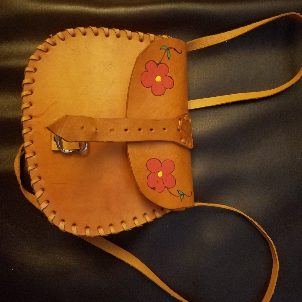 Traditional Carry Purse